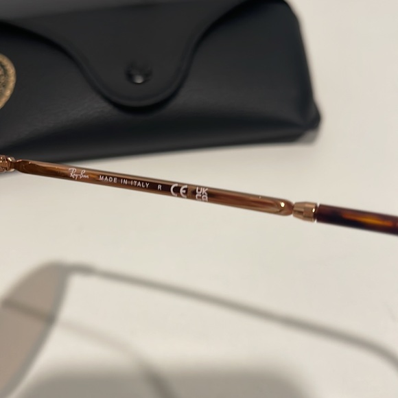 Brand new NEW ROUND Ray Bans - Picture 5 of 7